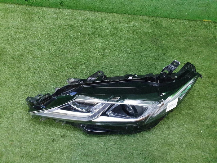 Фара левая Toyota Camry xv70 (2018-н.в.) LED