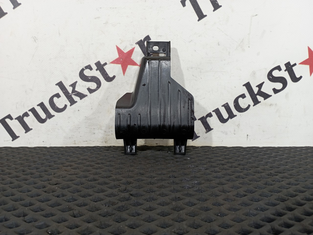 Монтажная панель салона