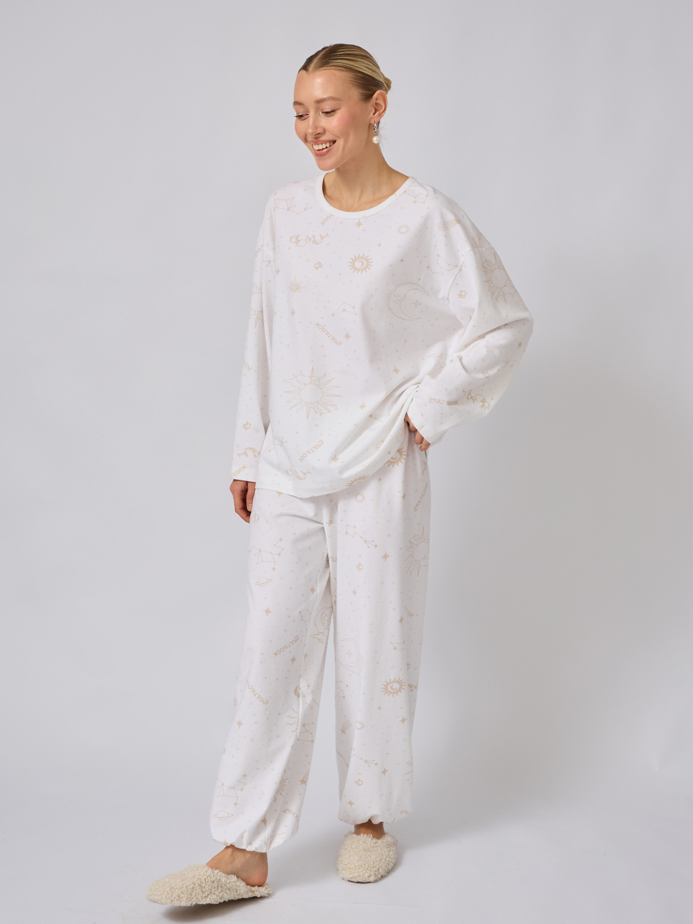 Пижама с брюками и лонгсливом "Зодиак"