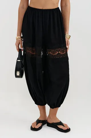 Брюки алладины из жатого хлопка черного цвета с кружевом