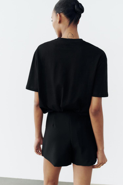 ZARA ФУТБОЛКА СО СТРАЗАМИ НА ПЛЕЧАХ, ЧЕРНЫЙ