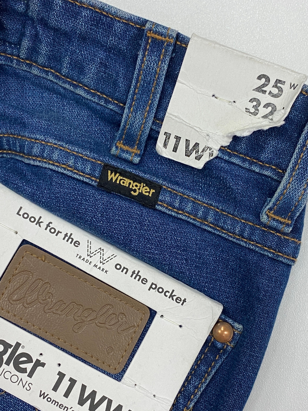 Джинсы Wrangler