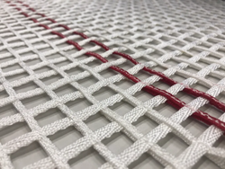 Усиленная профессиональная плетёная батутная сетка из волокон полиэфира.