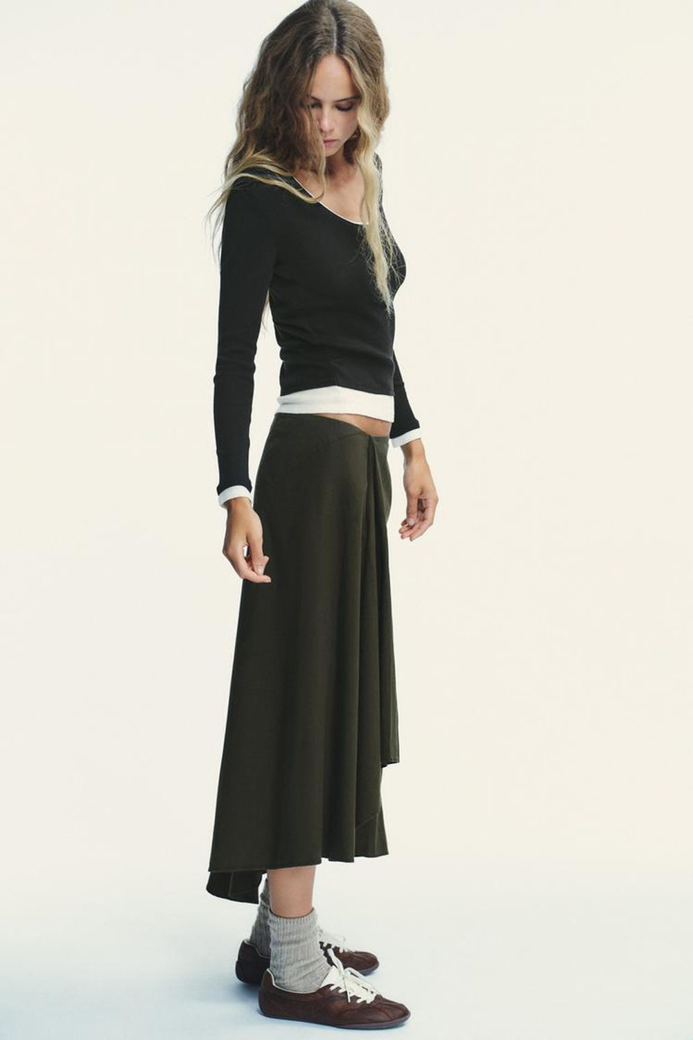 ZARA ФУТБОЛКА С КРУГЛЫМ ВЫРЕЗОМ, ЧЕРНЫЙ