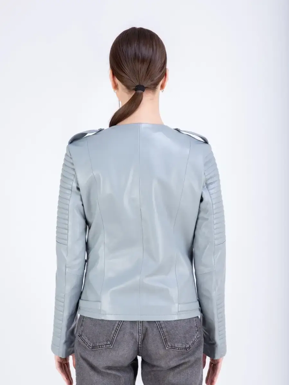 Куртка женская кожаная осенняя весенняя