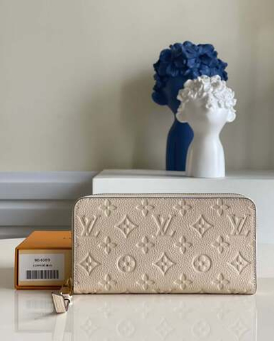 Louis Vuitton Zippy Wallet