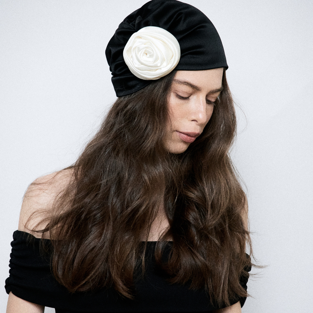 Чалма с белой розой