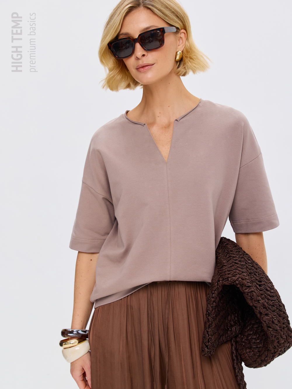 Плотная футболка из футера 2-нитки с V-вырезом HIGH TEMP