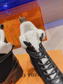 Louis Vuitton Laureate Desert Boot