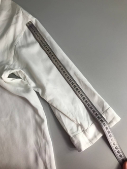 Блузка тонкая, визуально на 50 размер