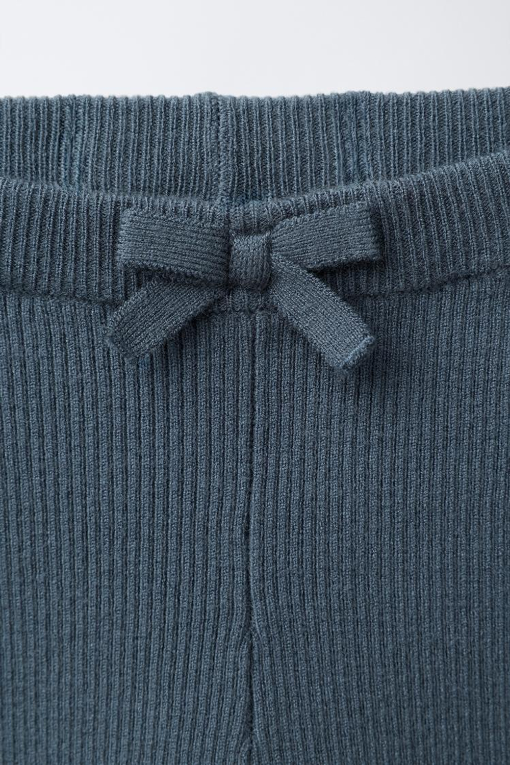 ZARA ТРИКОТАЖНЫЕ ЛЕГИНСЫ С БАНТОМ, НЕФТЯНОЙ