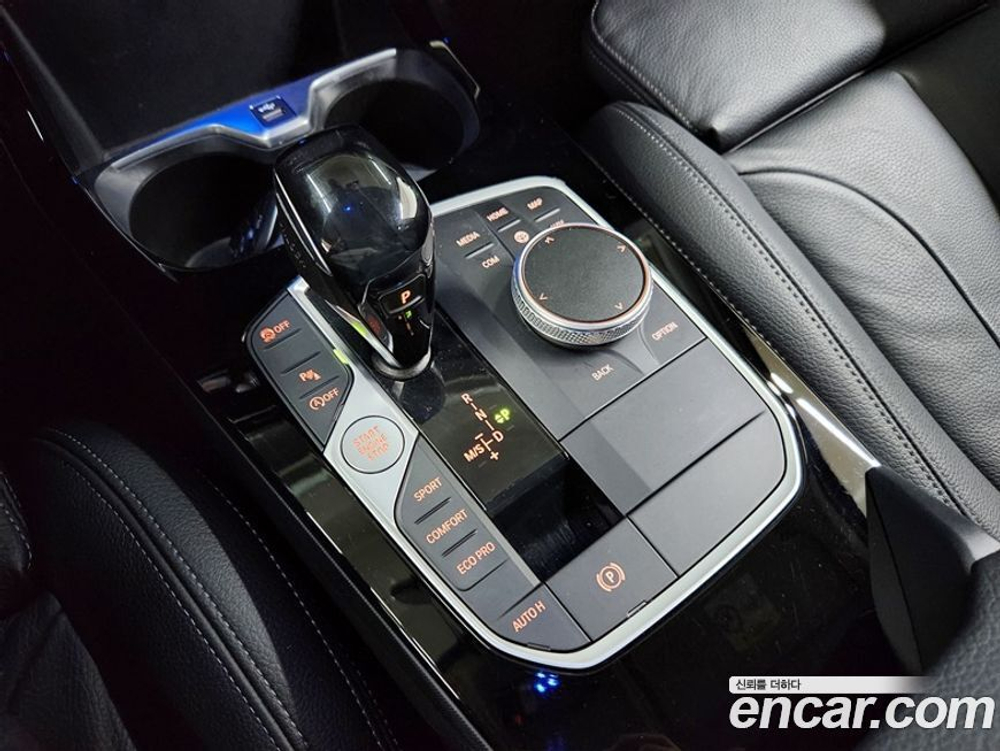BMW 1 Series (F40) 120i Advantage (08.2021)