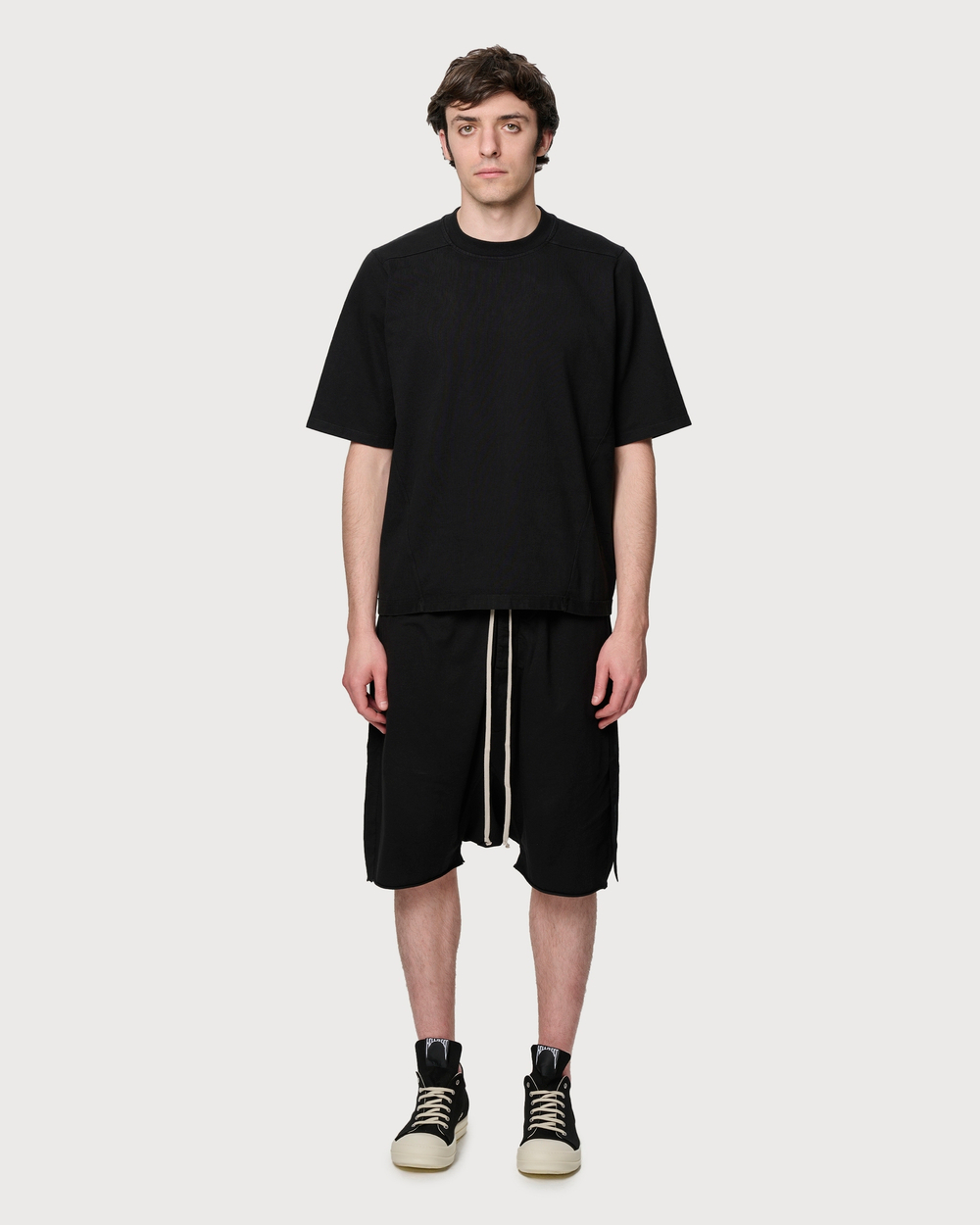 RICK OWENS DRKSHDW ШОРТЫ ЧЕРНЫЕ HOLLYWOOD DRAWSTRING PODS RNP