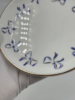 Пирожковая тарелка Бантики Yves Saint Laurent