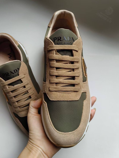 Кроссовки Prada