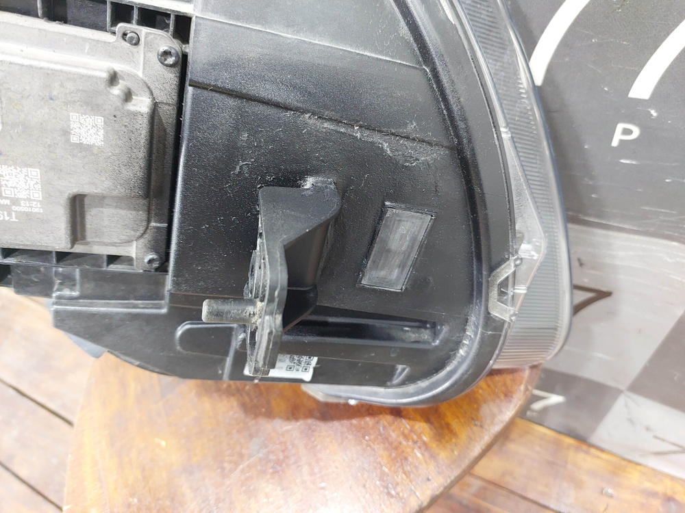 Фара левая Omoda C5 22-нв Б/У Оригинал 605000530AA