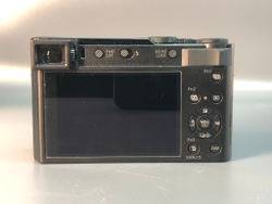 Panasonic Lumix DC-TZ202, незначительный налет на линзе