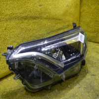 Фара левая Toyota Rav 4 CA40 (2015-2019) LED