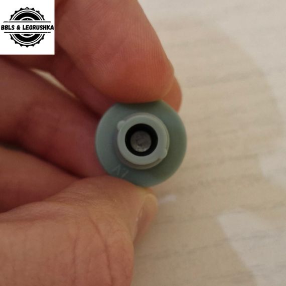 Волчок Leon Crest 7-60GN UX06 от Takara Tomy