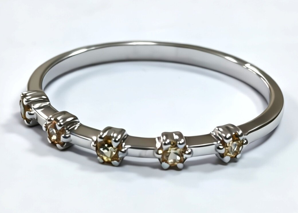 Ювелирное кольцо из серебра 925 пробы,вставка цитрин,размер 18