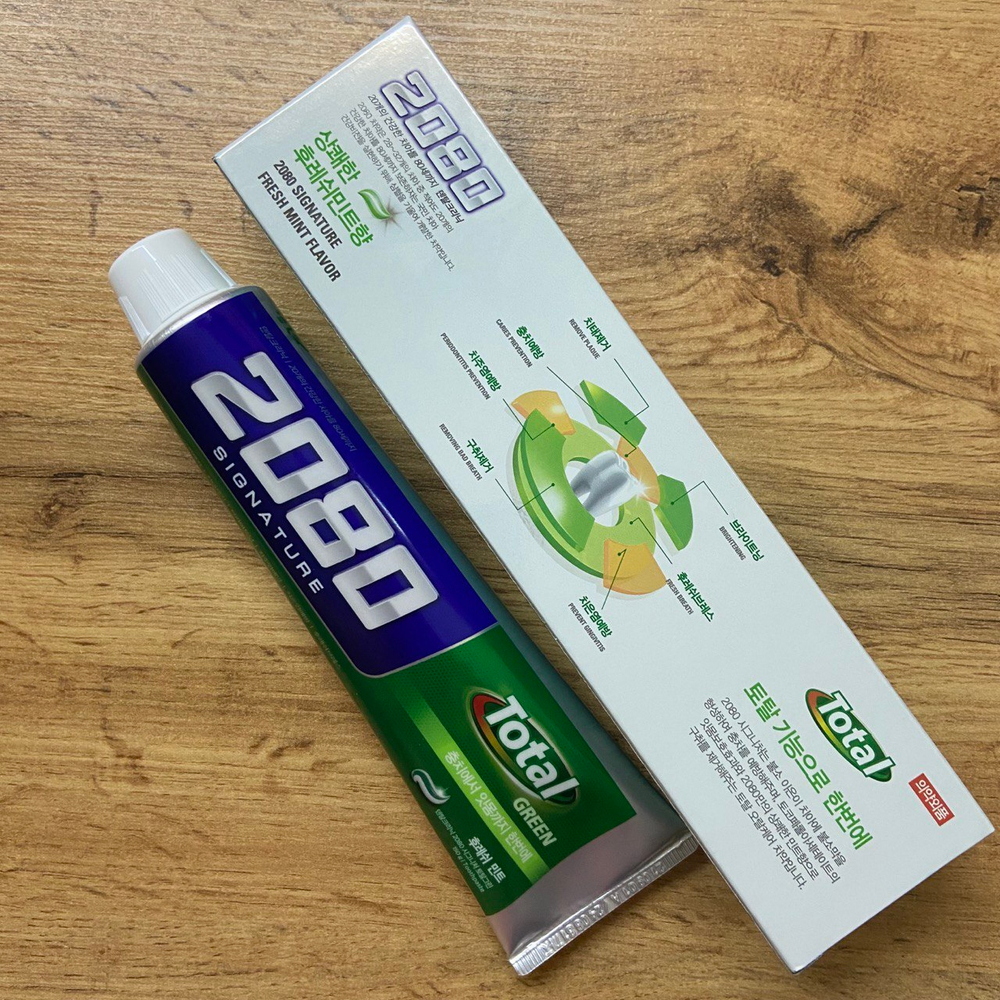 Зубная паста Dental Clinic 2080 Signature Total Green Toothpaste освежающая Зеленая 150 г