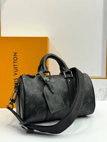 Сумка Louis Vuitton Keepall Bandouliere 25 Monogram Eclipse Verse