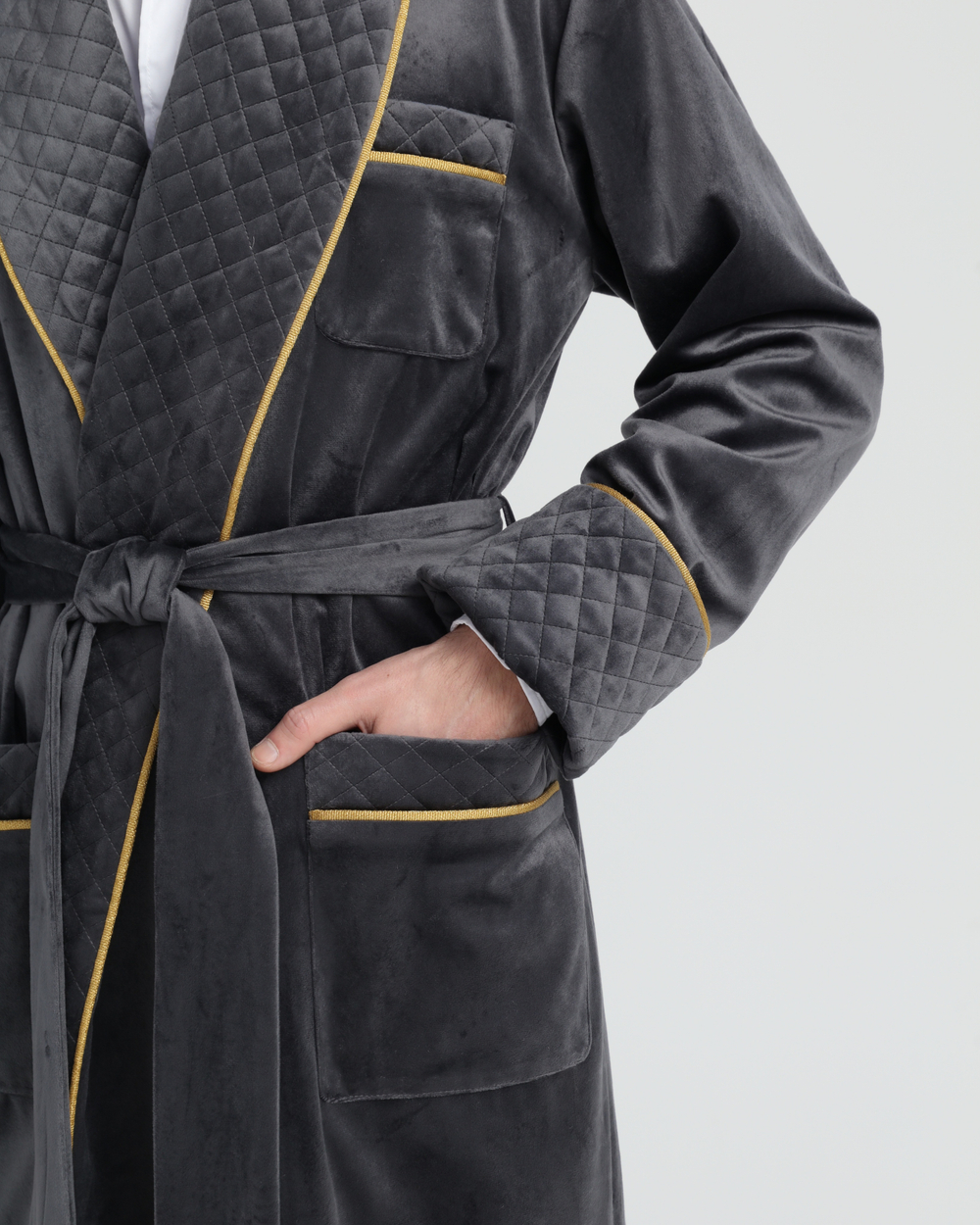 Халат бархатный со стеганными бортами