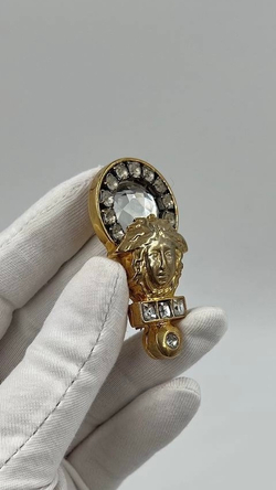 Брошь Versace