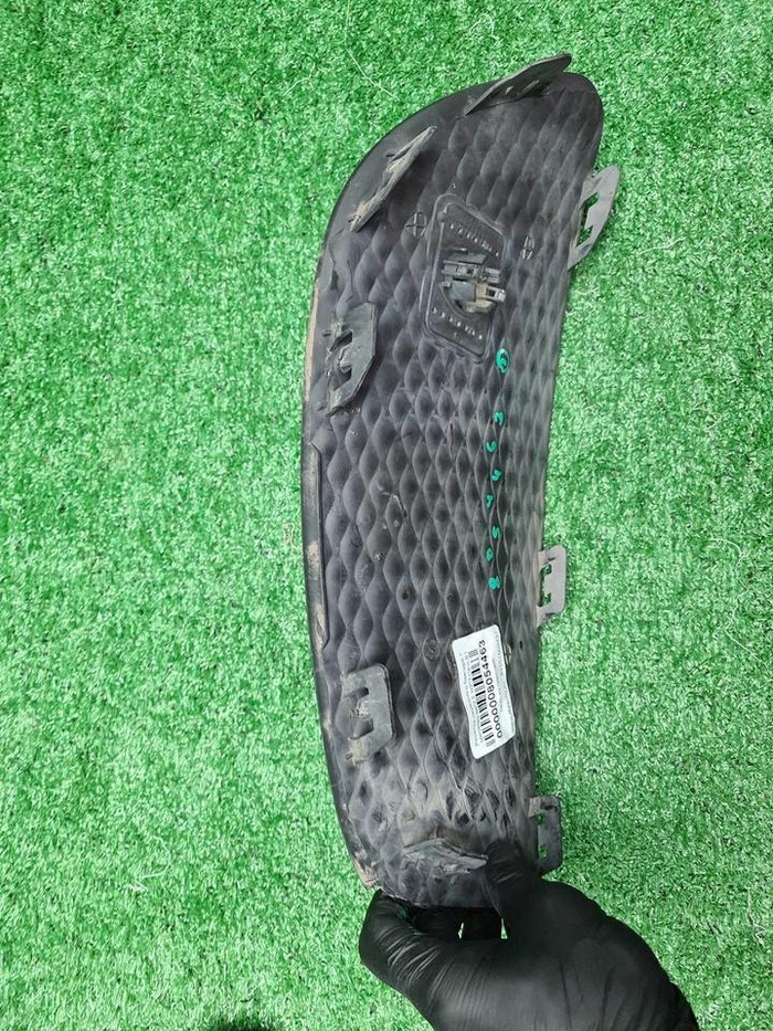 Решетка переднего бампера Mercedes E W213 (16-21)