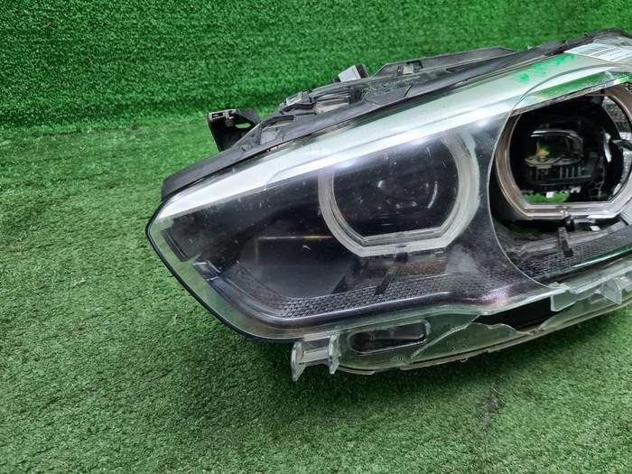 Битая Фара левая BMW 1er F20, F21 (2015-2017) LED