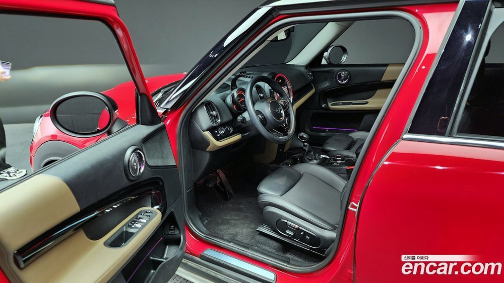 Mini Cooper Countryman HIGH (08.2019)