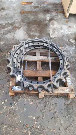 Звездочка Komatsu PC400