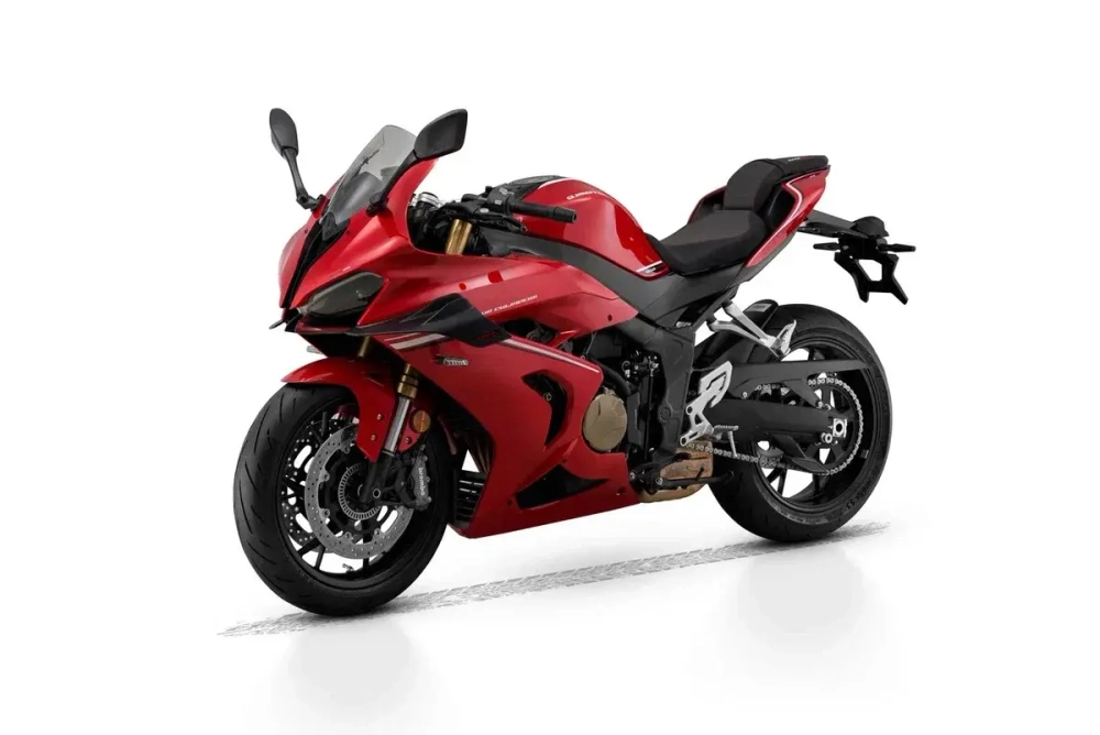 QJMotor SRK 800 RR