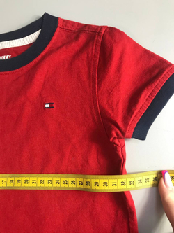 Футболка Tommy Hilfiger лаконичная, на 5/6 лет