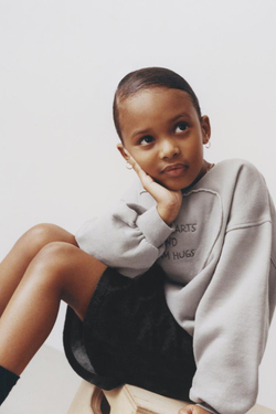 ZARA ДЖИНСОВАЯ ЮБКА С ФЛОКИРОВАННЫМИ СЕРДЦАМИ, ЧЕРНЫЙ