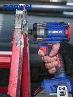 Аккумуляторный шуруповерт Nanwei NW-S8240-4, 240 Нм, 20 В, 4Ah*2