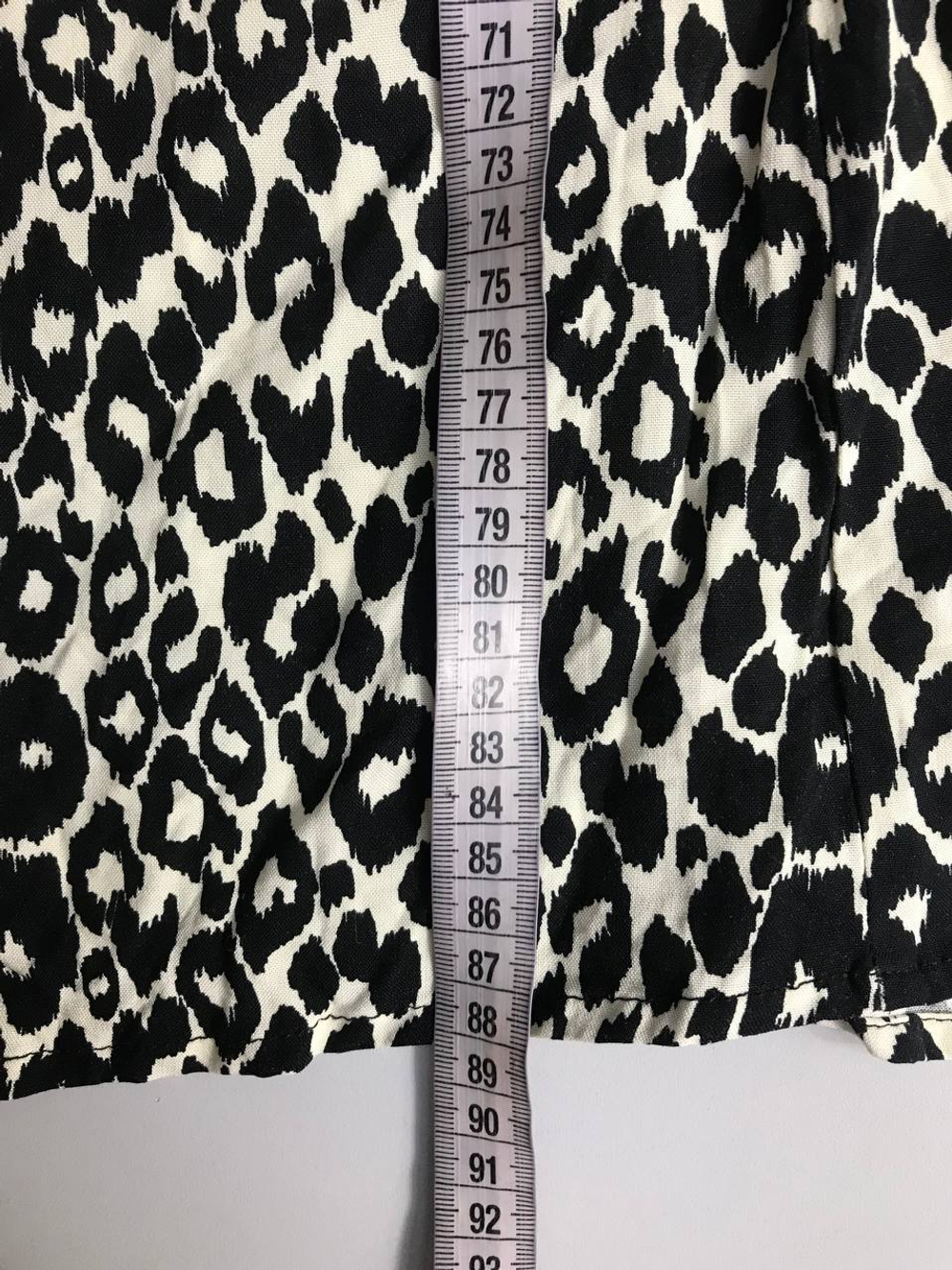 Платье DeFacto в монохроме, маркировка 40, визуально на 46 размер