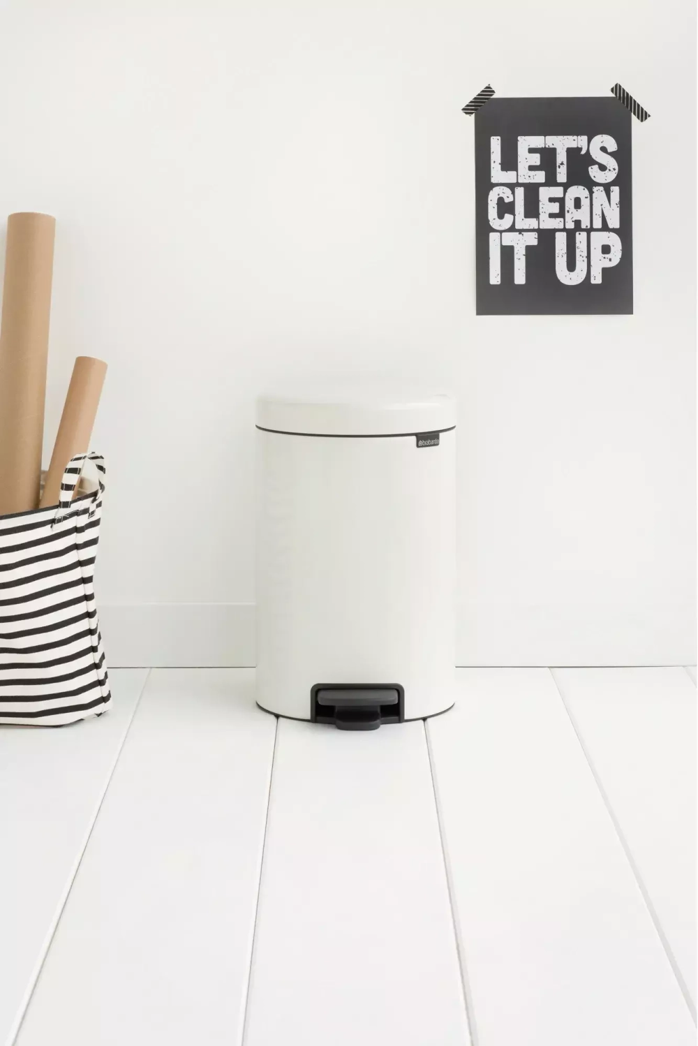 Brabantia - Контейнер для мусора NewIcon 12л белый / артикул   111969  / GTIN 8710755111969