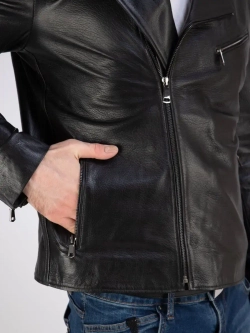 Кожаная куртка демисезонная косуха