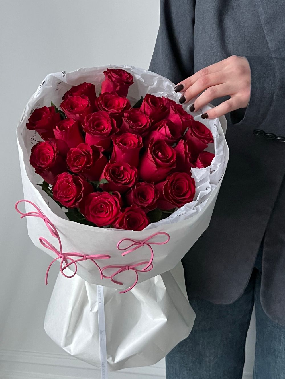 Букет из красной одноголовой розы