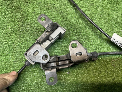 Замок капота Mercedes C w205 (2014-2023)