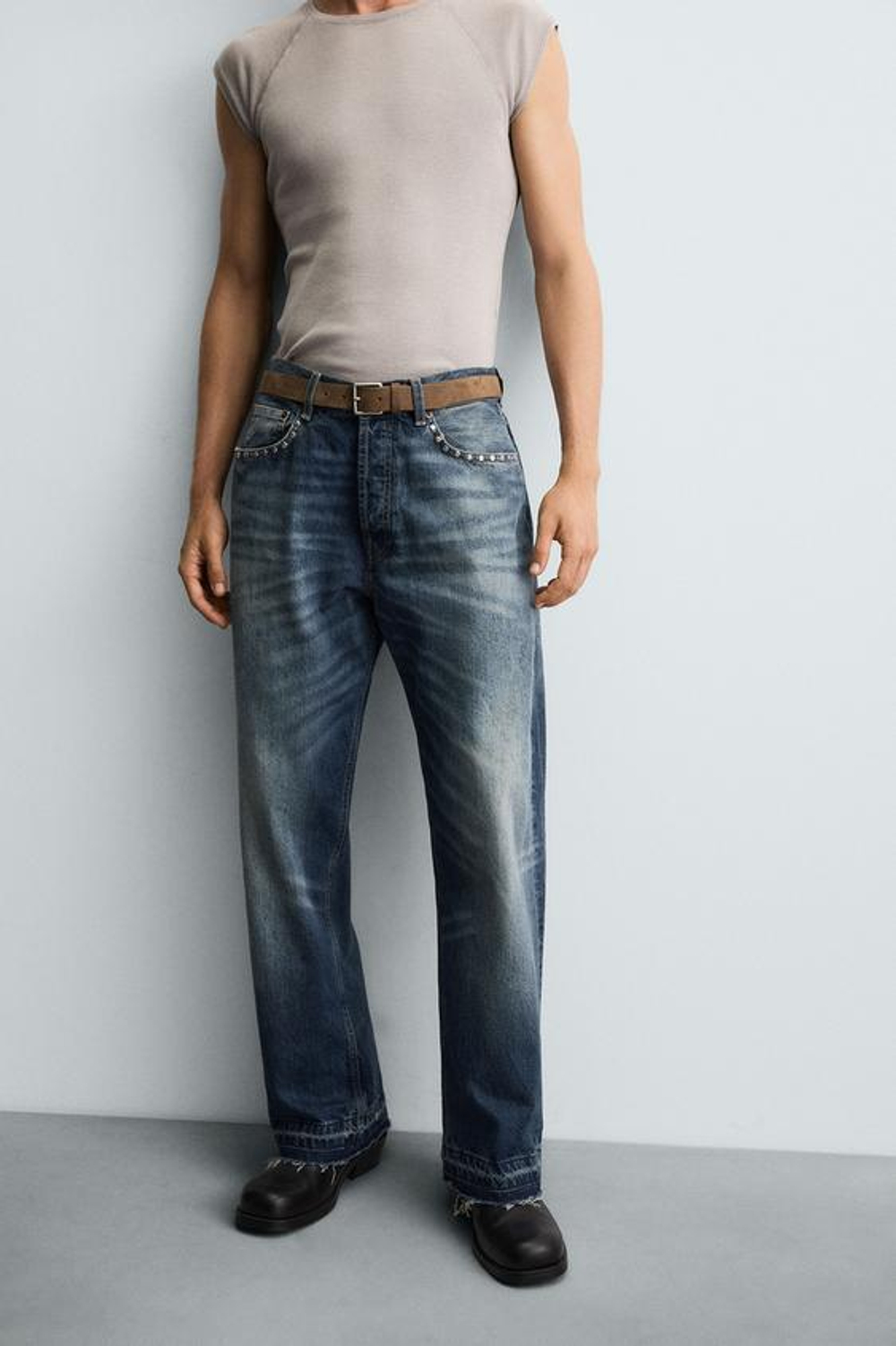 ZARA ДЖИНСЫ СВОБОДНОГО КРОЯ С ЗАКЛЕПКАМИ, СИНИЙ