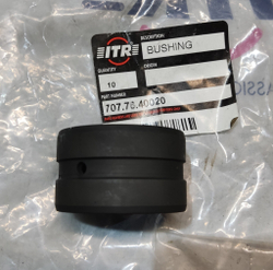 Втулка 707-76-40020