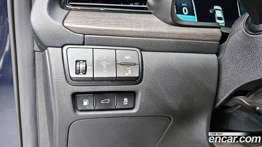 Kia K7 (Cadenza) Premier Hybrid Noblesse (07.2020)