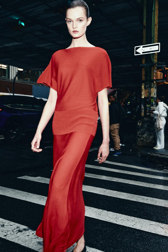 ZARA ДЛИННАЯ ТРИКОТАЖНАЯ ЮБКА, МЯГКИЙ КРАСНЫЙ