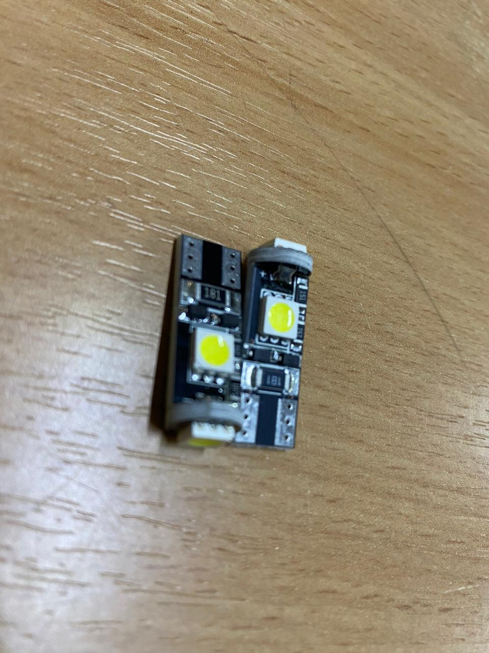 T10 (W5W) / Светодиодная лампа, Т10 (W5W), 12-24В, 3 диода, белый (за 1 шт.) -