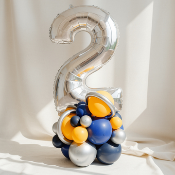 Стойка "Космонавт с цифрой"