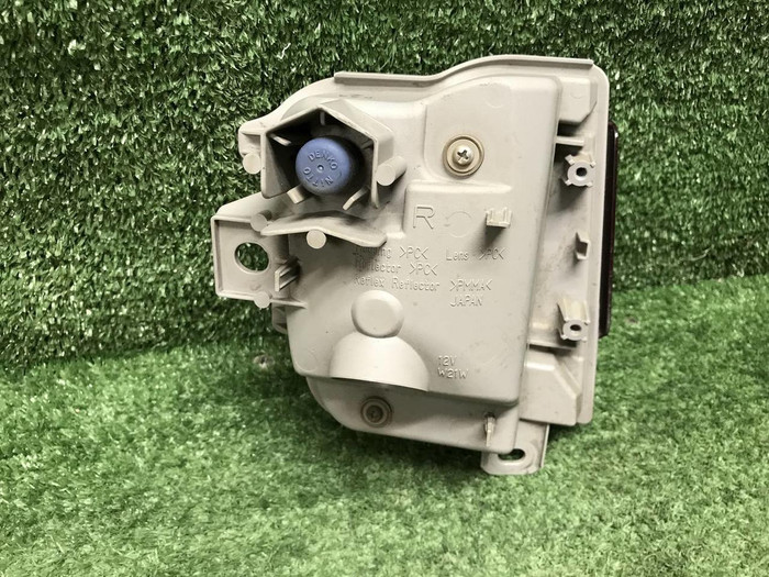 ПТФ правый Toyota Land Cruiser 200 (2015-2021)