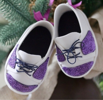 Подвеска "Кеды". Подарок маме малыша. Елочное украшение