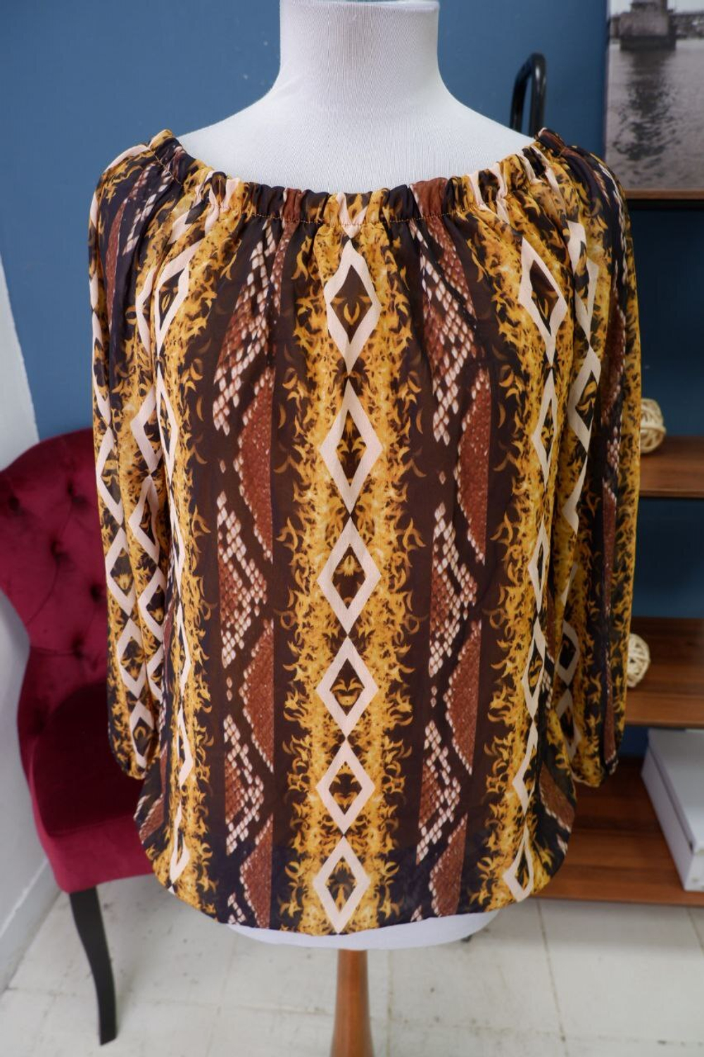 Блузка с красивым принтом 50 размер